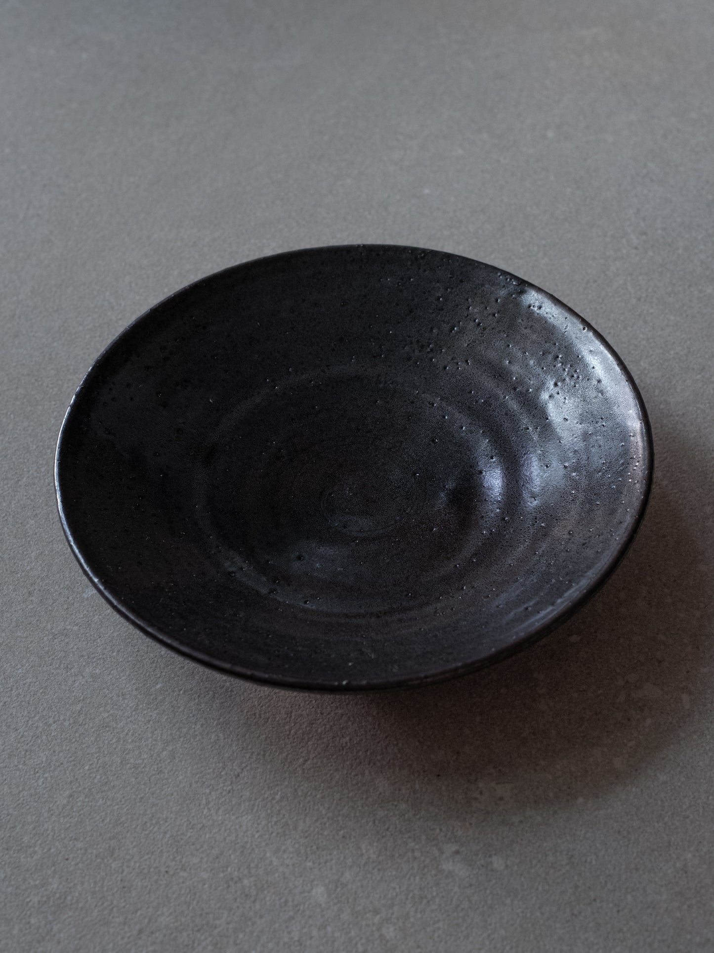 Black Footed Plate - Medium