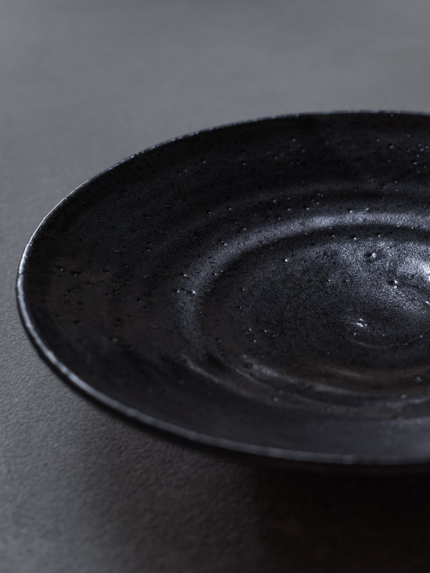 Black Footed Plate - Medium