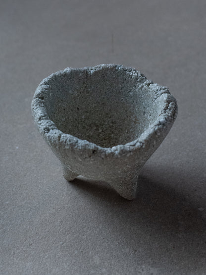 Shigaraki Planter - Grey