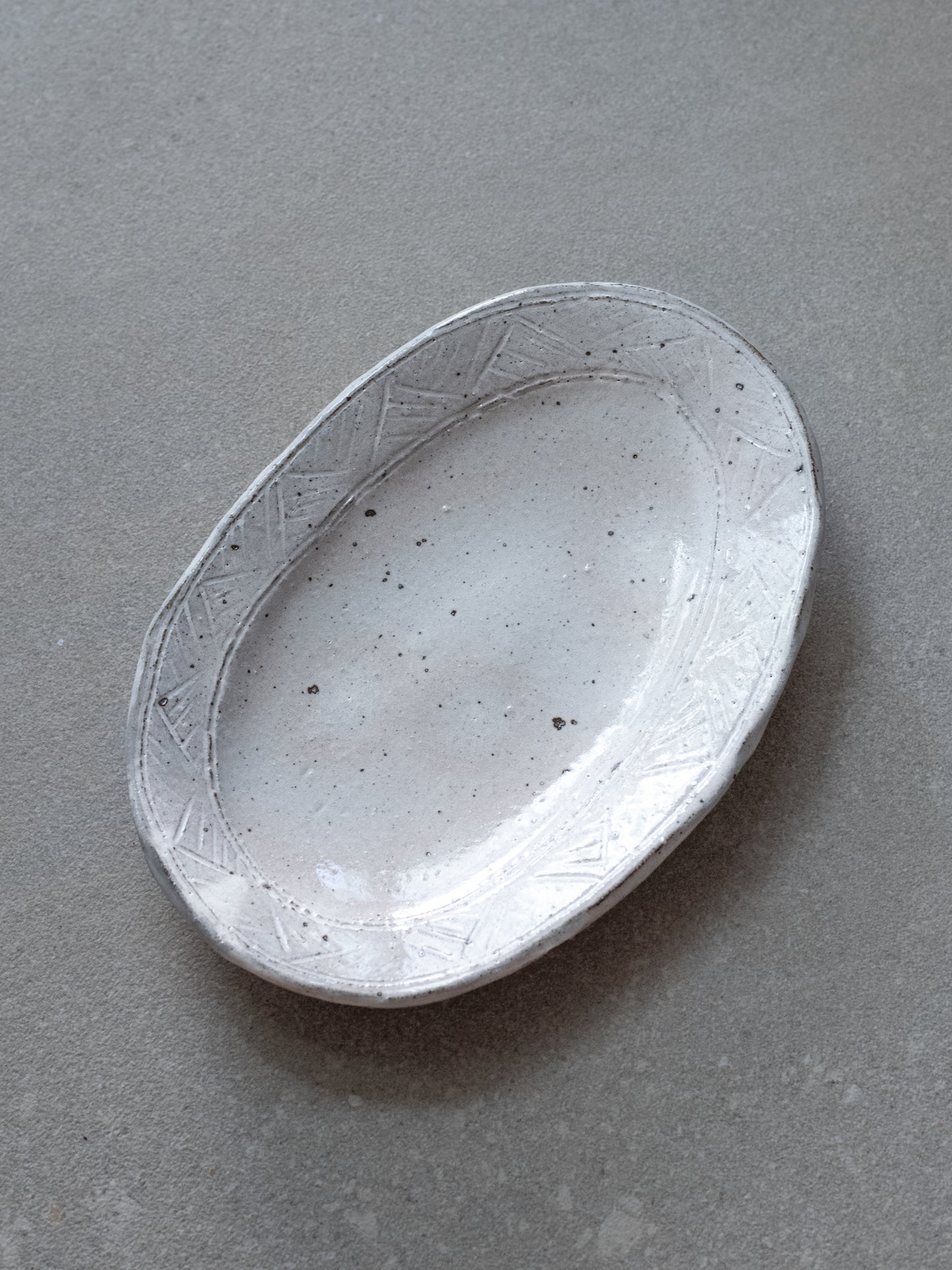 Kohiki Zigzag Oval Plate