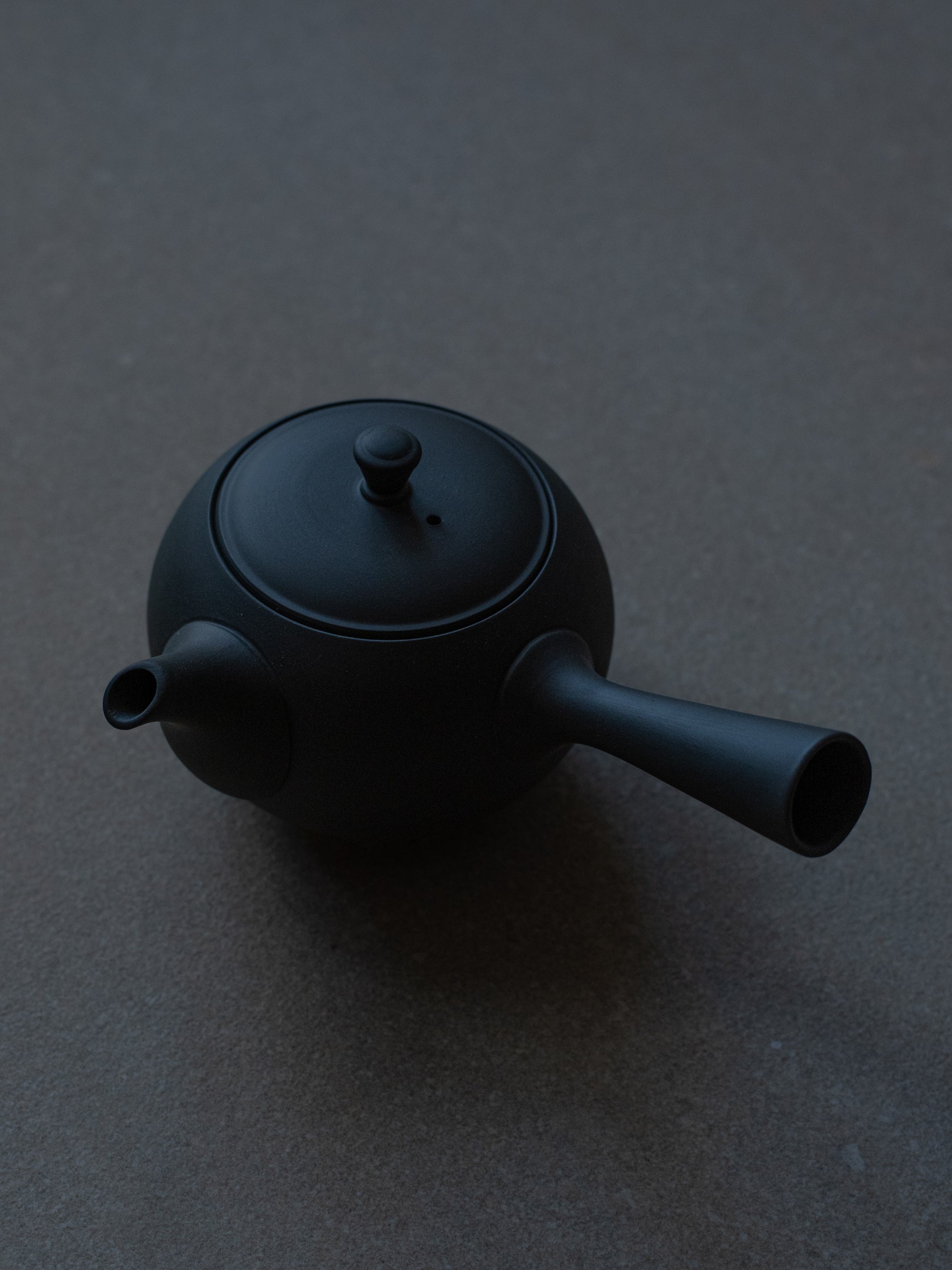 Mujo Store - Azmaya Maru Round Teapot | Side Handle